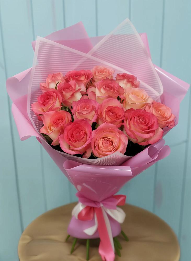 Букет 15 Розовых роз Равель в Апастово