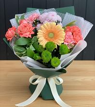 Букет цветов из:  Гвоздики, Розы, Герберы и Хризантемы #REPLACE_PRED# Апастово