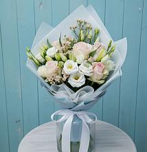 Букет цветов из:  Розы и Лизиантусы в Апастово