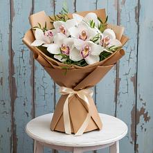 Букет цветов из:  Орхидеи и Розы #REPLACE_PRED# Апастово